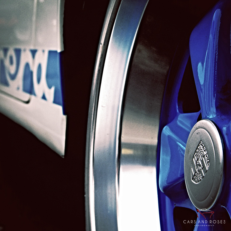 Porsche 911 Carrera RS Blue Wheel
