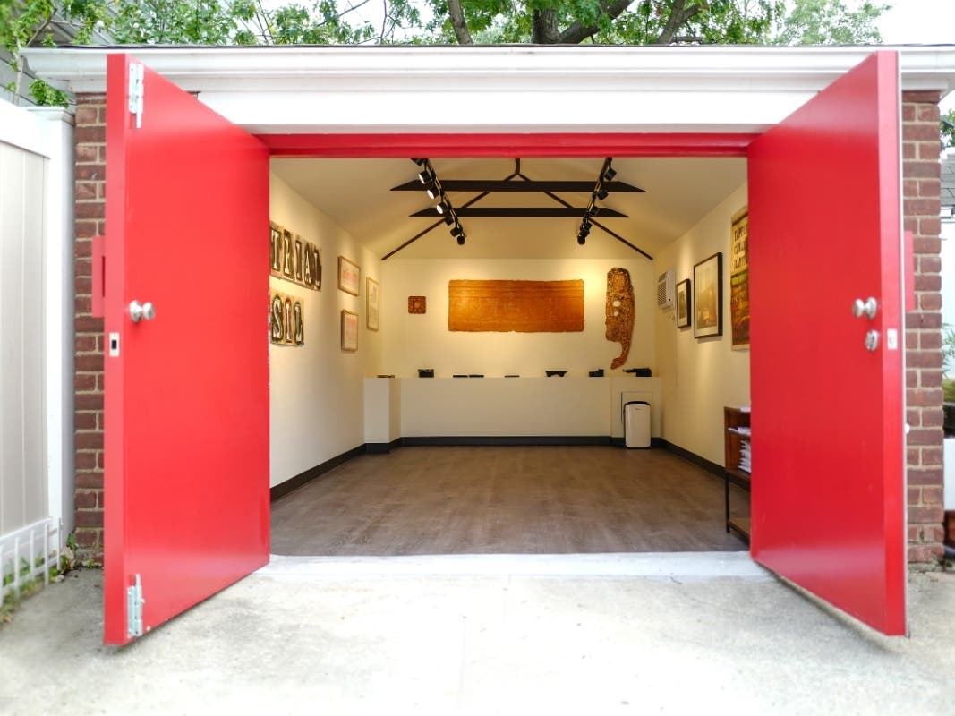 Garage wall art ideas: vintage to modern decor inspiration