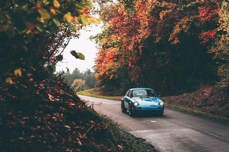 Autumn Car Photography: Chasing the Season’s Best Light