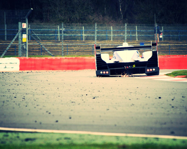 Toyota TS040 Hybrid Back with Sparks